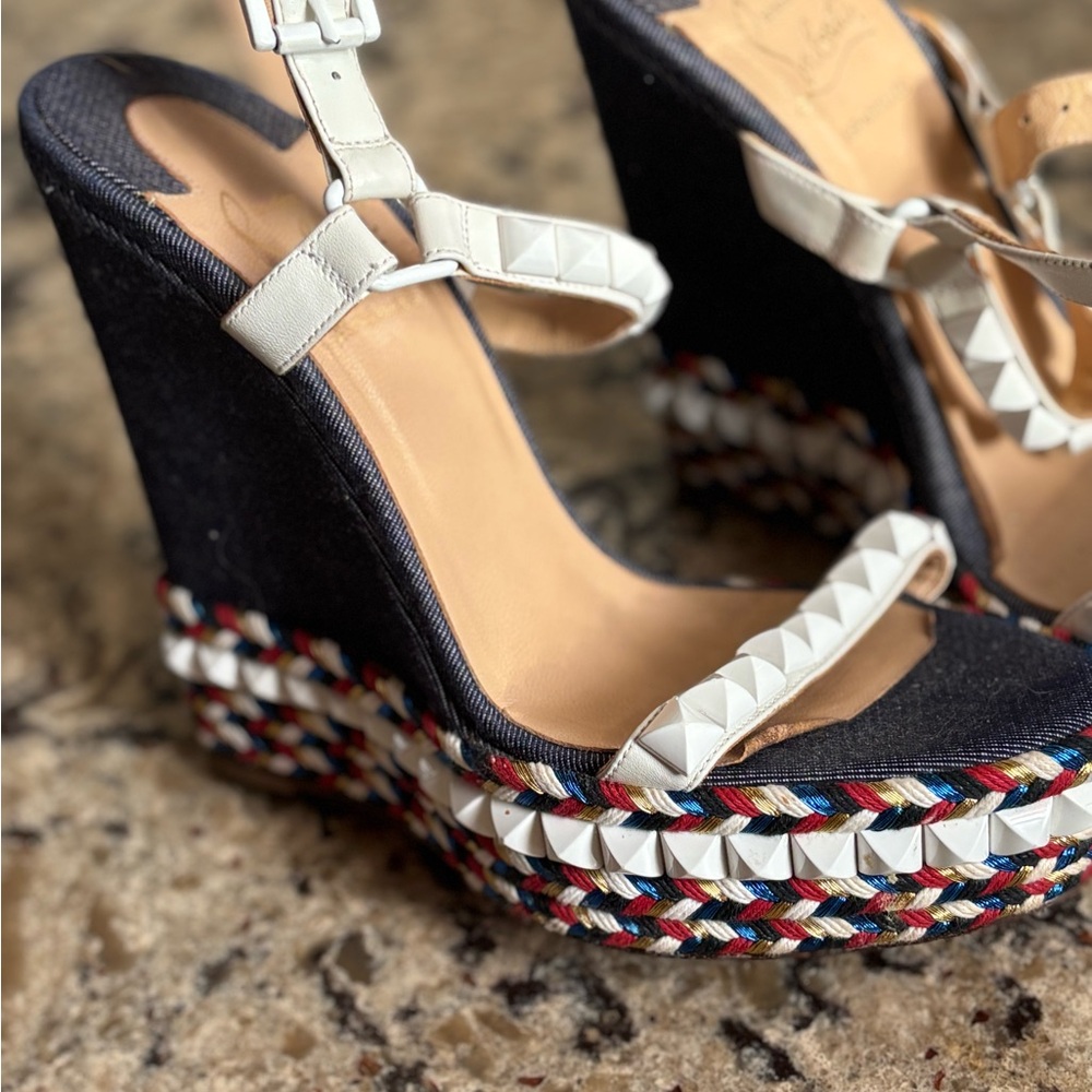 Stylish White and Multicolor Wedge Sandals - Picture 6 of 6